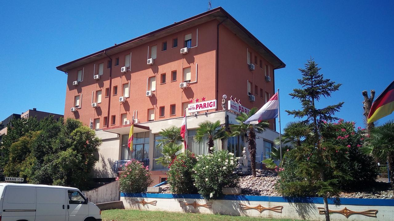 Parigi 3*